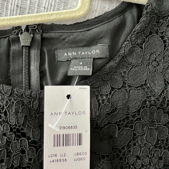 Black lace Ann Taylor a line dress - Picture 7 of 7